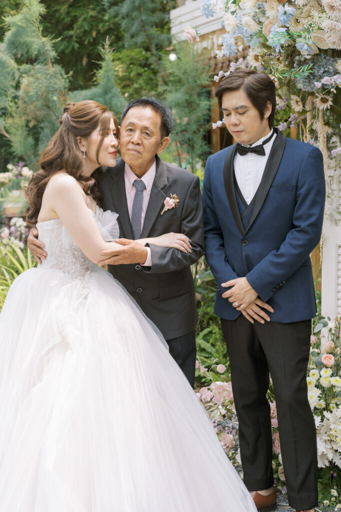 thai wedding photo at Maison de Mamie wedding venue, garden wedding, Thai wedding ceremony, Thailand wedding destination,
Thailand wedding venue, vintage wedding