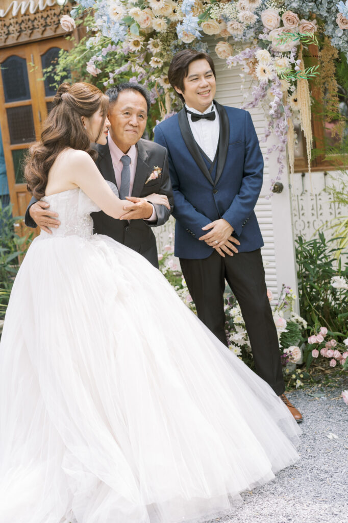 thai wedding photo at Maison de Mamie wedding venue, garden wedding, Thai wedding ceremony, Thailand wedding destination,
Thailand wedding venue, vintage wedding