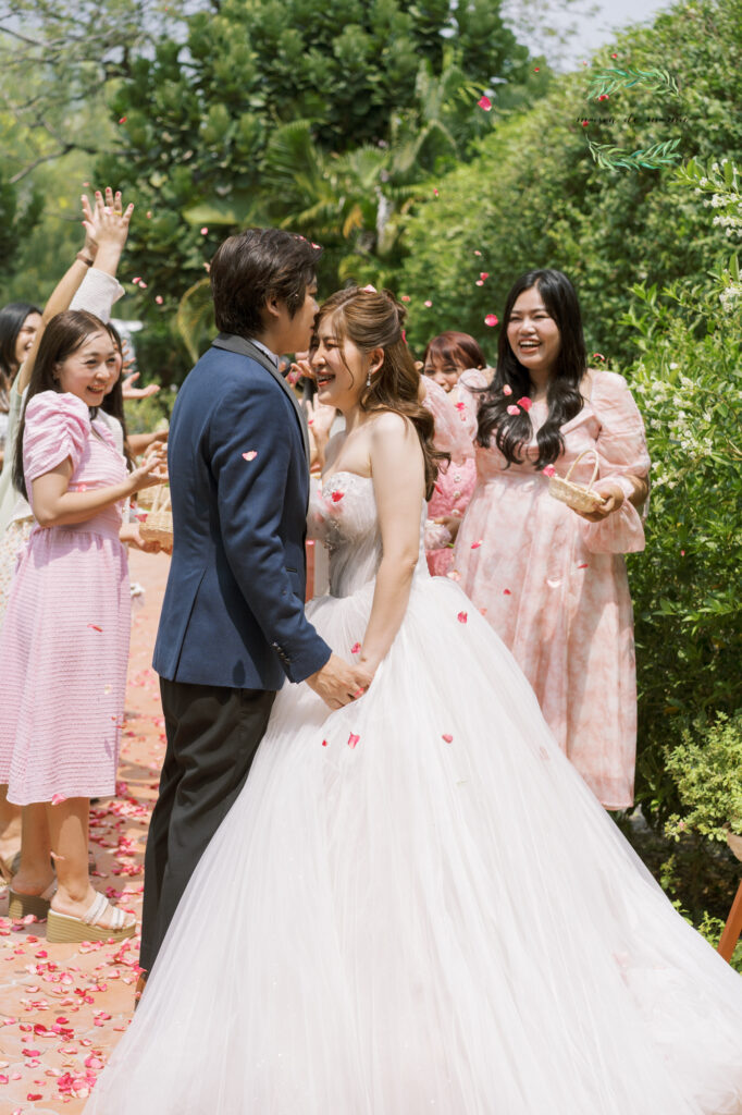 thai wedding photo at Maison de Mamie wedding venue, garden wedding, Thai wedding ceremony, Thailand wedding destination,
Thailand wedding venue, vintage wedding