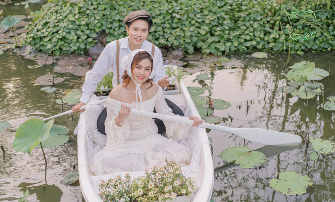 pre wedding photography, vintage wedding photo, garden wedding, maison de mamie wedding venue, wedding photography