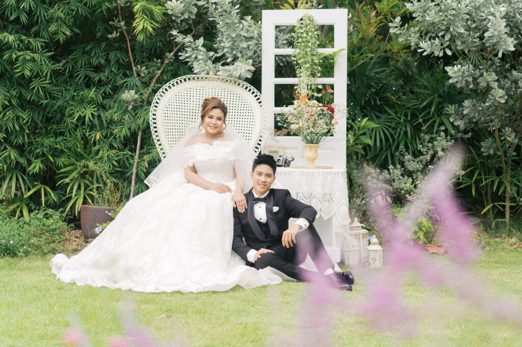 thai wedding photo at Maison de Mamie wedding venue, garden wedding, Thai wedding ceremony, Thailand wedding destination, Thailand wedding venue, vintage wedding