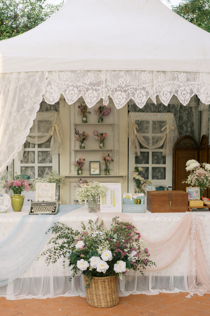 สถานที่จัดงานแต่งงานสมุทรปราการ, สถานที่จัดงานแต่งงาน, เมซองเดอมามี, maisondemamie, wedding venue, wedding photo, thai wedding, vintage wedding, classic wedding,ชุดไทยพาสรรธ์, ชุดไทยนุ่งสด