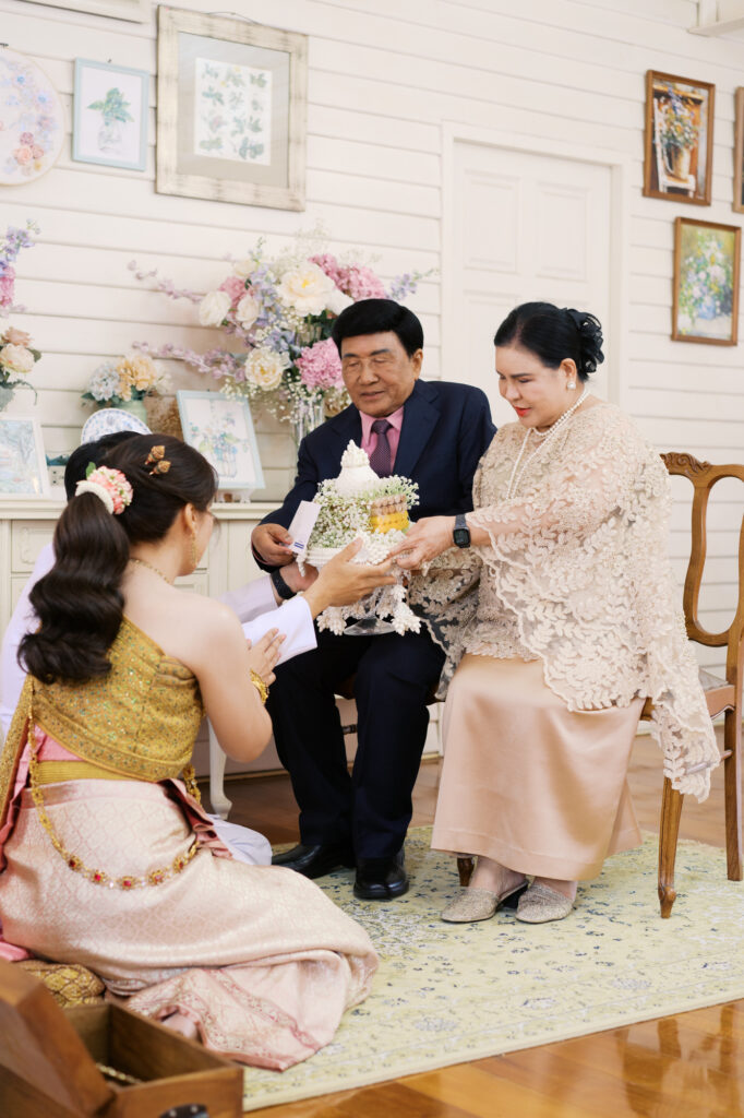 สถานที่จัดงานแต่งงานสมุทรปราการ, สถานที่จัดงานแต่งงาน, เมซองเดอมามี, maisondemamie, wedding venue, wedding photo, thai wedding, vintage wedding, classic wedding,ชุดไทยพาสรรธ์, ชุดไทยนุ่งสด