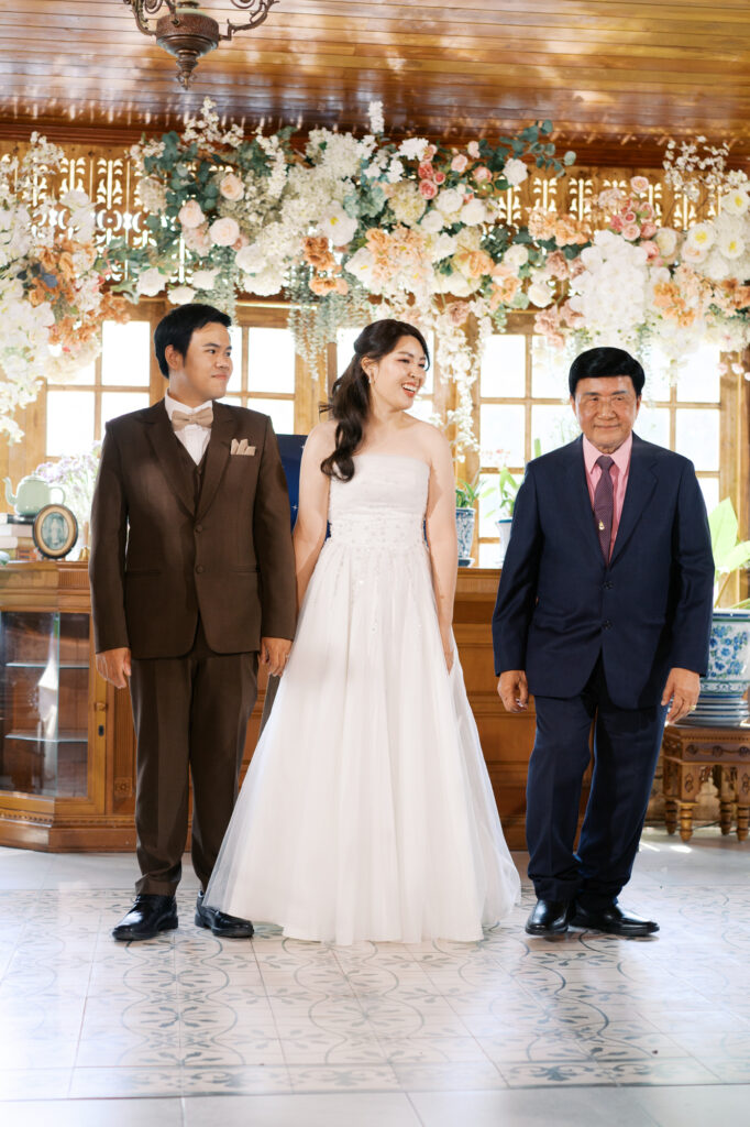 สถานที่จัดงานแต่งงานสมุทรปราการ, สถานที่จัดงานแต่งงาน, เมซองเดอมามี, maisondemamie, wedding venue, wedding photo, thai wedding, vintage wedding, classic wedding,ชุดไทยพาสรรธ์, ชุดไทยนุ่งสด