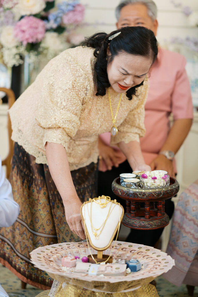 สถานที่จัดงานแต่งงานสมุทรปราการ, สถานที่จัดงานแต่งงาน, เมซองเดอมามี, maisondemamie, wedding venue, wedding photo, thai wedding, vintage wedding, classic wedding,ชุดไทยพาสรรธ์, ชุดไทยนุ่งสด