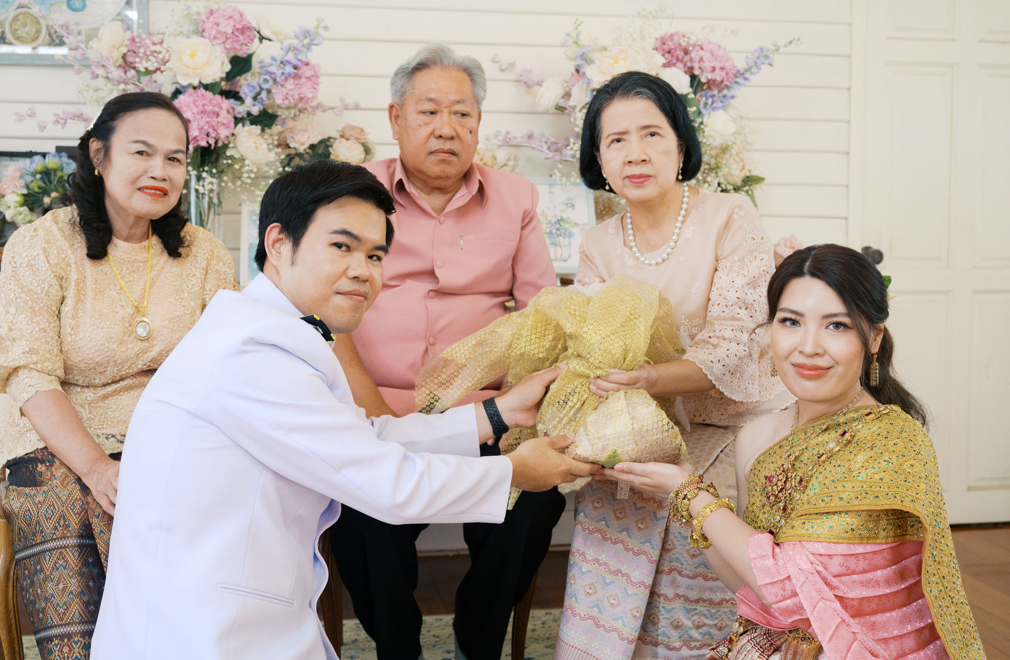 สถานที่จัดงานแต่งงานสมุทรปราการ, สถานที่จัดงานแต่งงาน, เมซองเดอมามี, maisondemamie, wedding venue, wedding photo, thai wedding, vintage wedding, classic wedding,ชุดไทยพาสรรธ์, ชุดไทยนุ่งสด