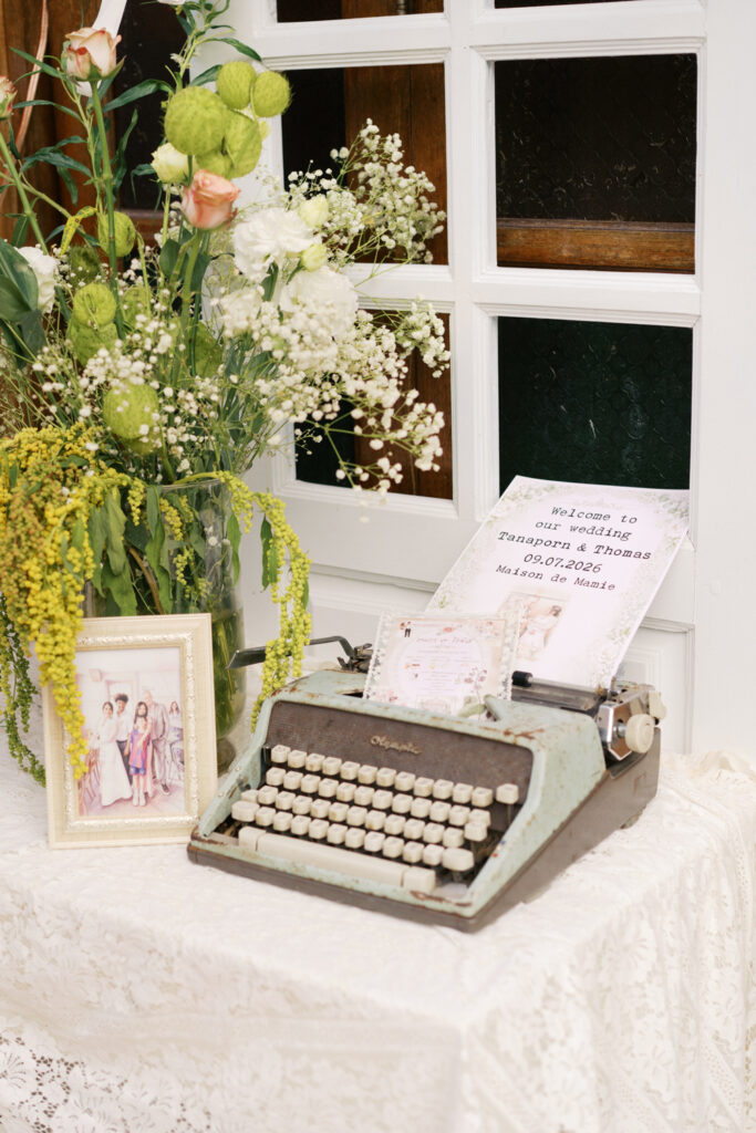 #สถานที่จัดงานแต่งงานสมุทรปราการ , #maisondemamie , #เมซองเดอมามี , #classicwedding , #vintagewedding , #weddingdetails , #weddingvenue , #Thaihouse , #thaiweddingvenue , #thaiweddingceremony , #gardenwedding